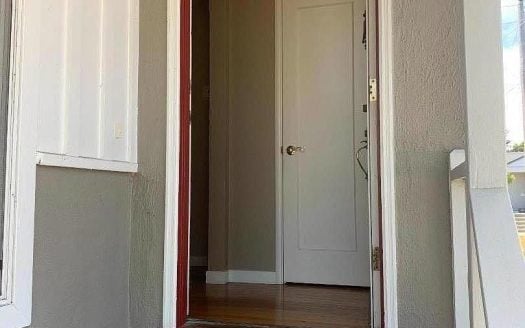 28 Henry Pl
