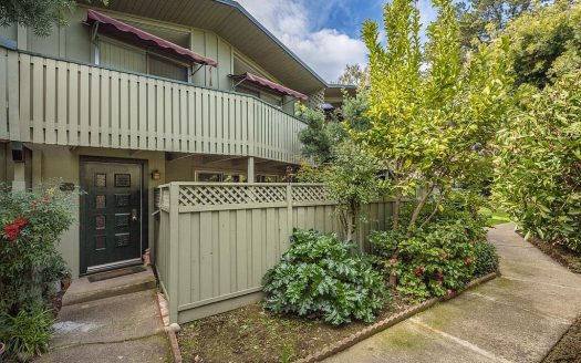 278 Monroe Dr APT 5