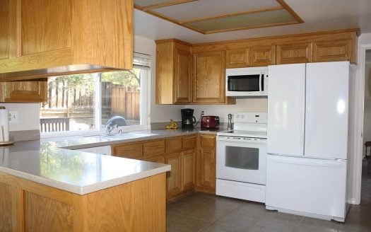 1162 Adams Dr