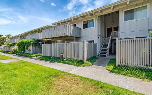 255 S Rengstorff Ave APT 27, Mountain View